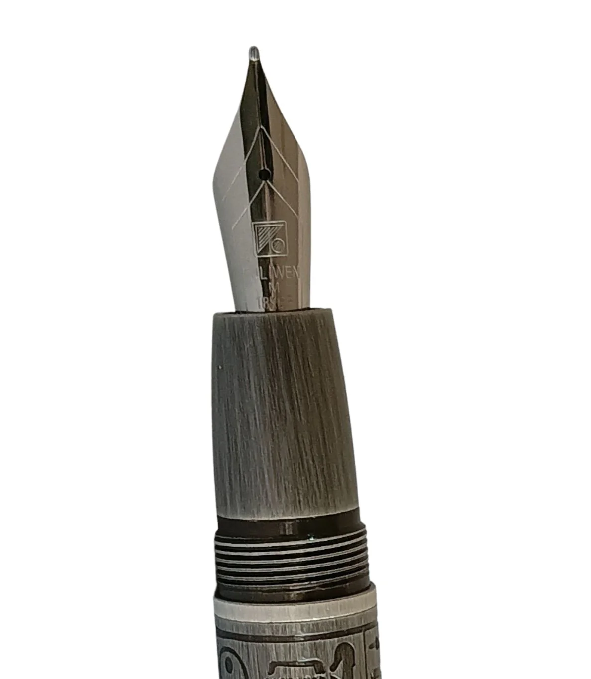 Fuliwen Egyptian Engraved Fountain Pen – Antique Metal Finish Medium Nib Writing Pen - Image 4