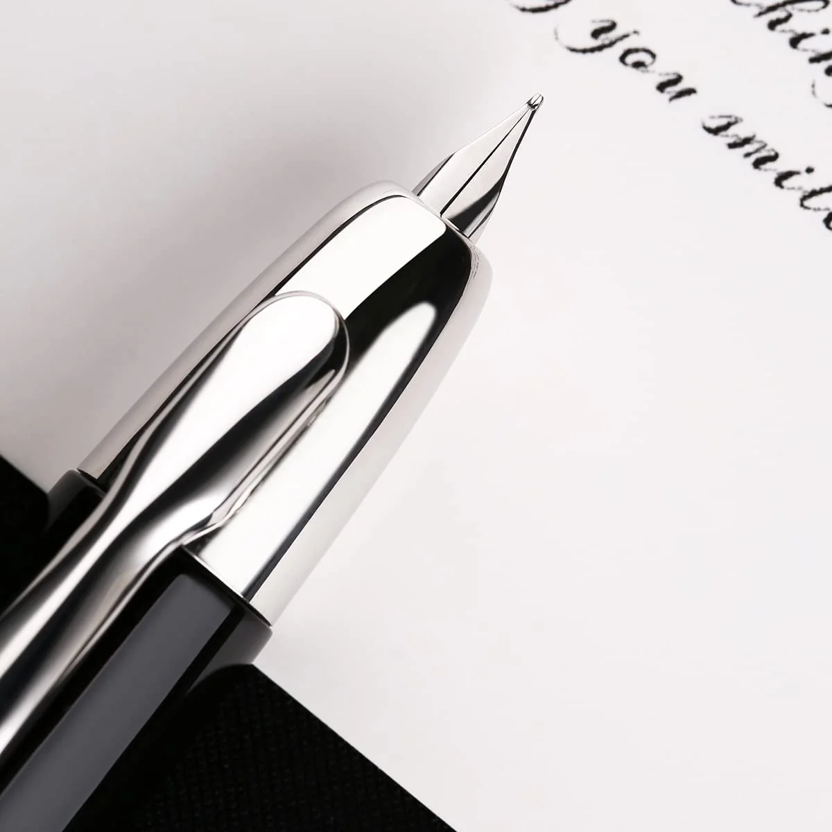 Moonman A1 Press Fountain Pen, Retractable Extra Fine Nib Metal Black Pen with Box for Writing Set (with Clip Version) - Image 4