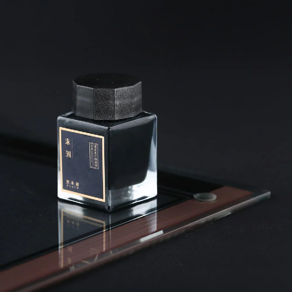 Moonman Fountain Pen Bottled Ink, Non Carbon, No Blocking, 20 ml Colour bottle Ink With Classic Designed Bottle (Black) - Image 5