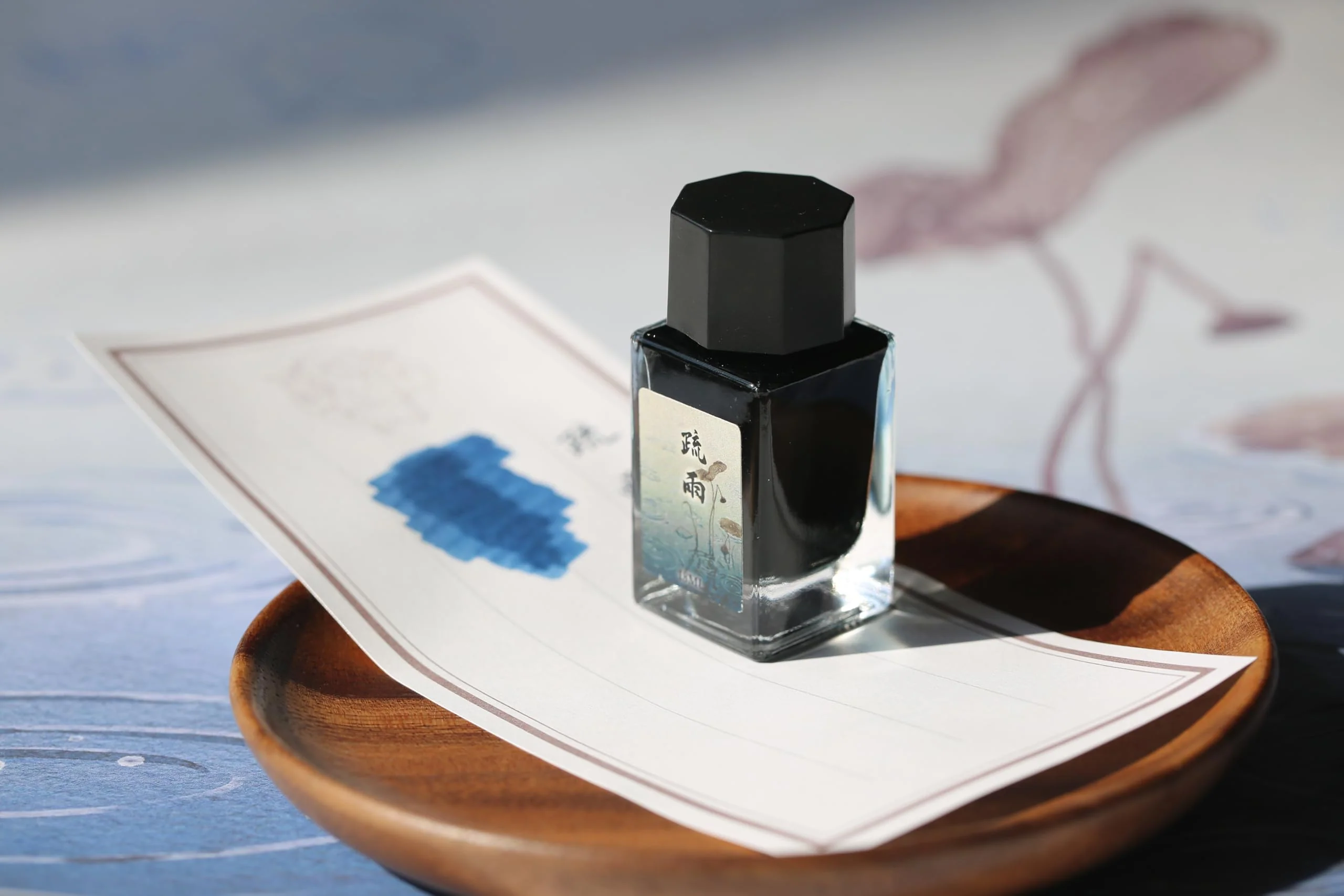 Moonman 18ml Glass Bottle Fountain Pen Colour Ink, No Blocking, Non Carbon Dye, Classic Designed Bottle Ink (Royal Blue) - Image 4