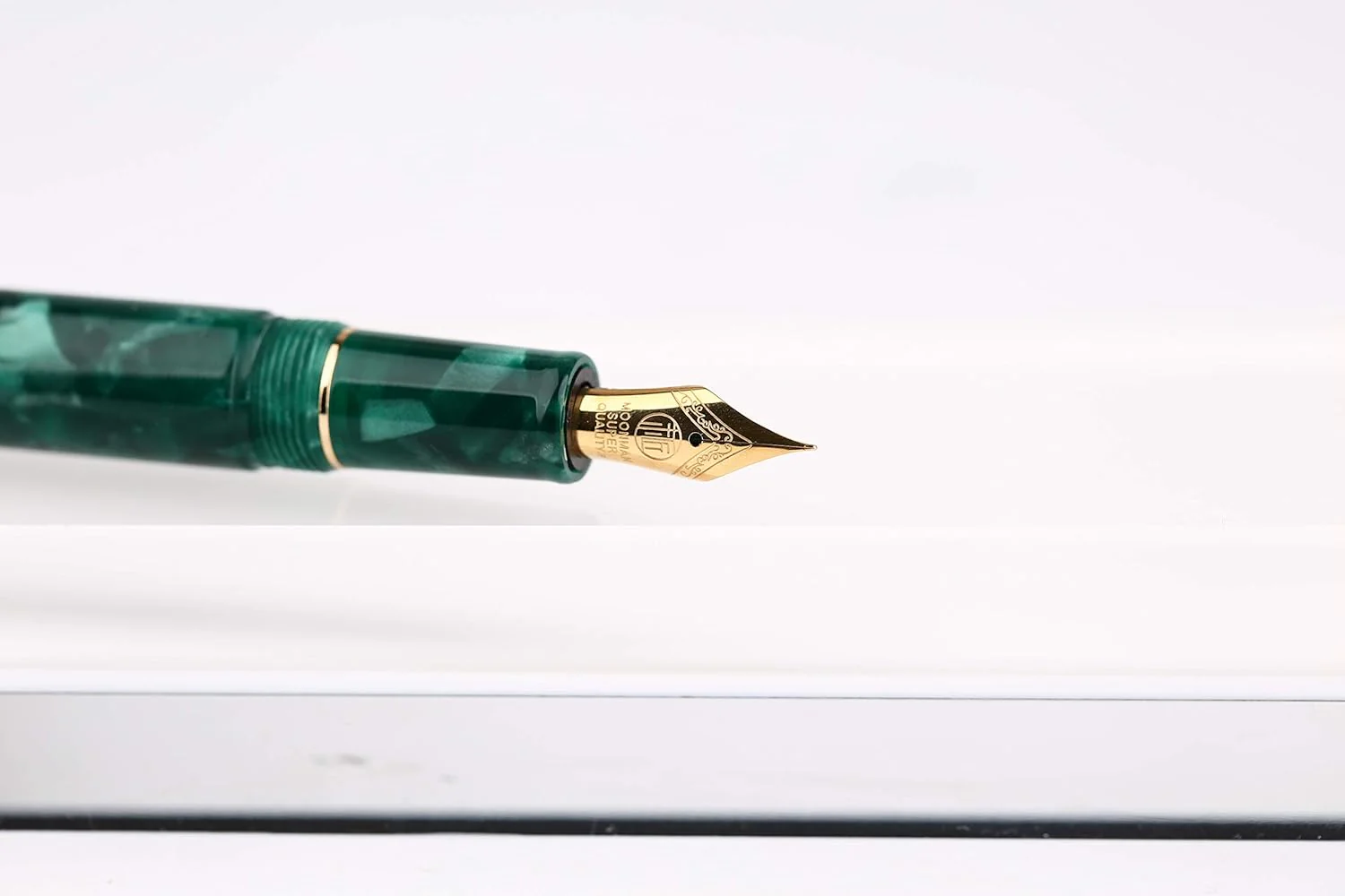 Moonman S3 Fountain Pen, Iridium Fine Nib, Gold Trim and Clip, Green Marble - Image 4