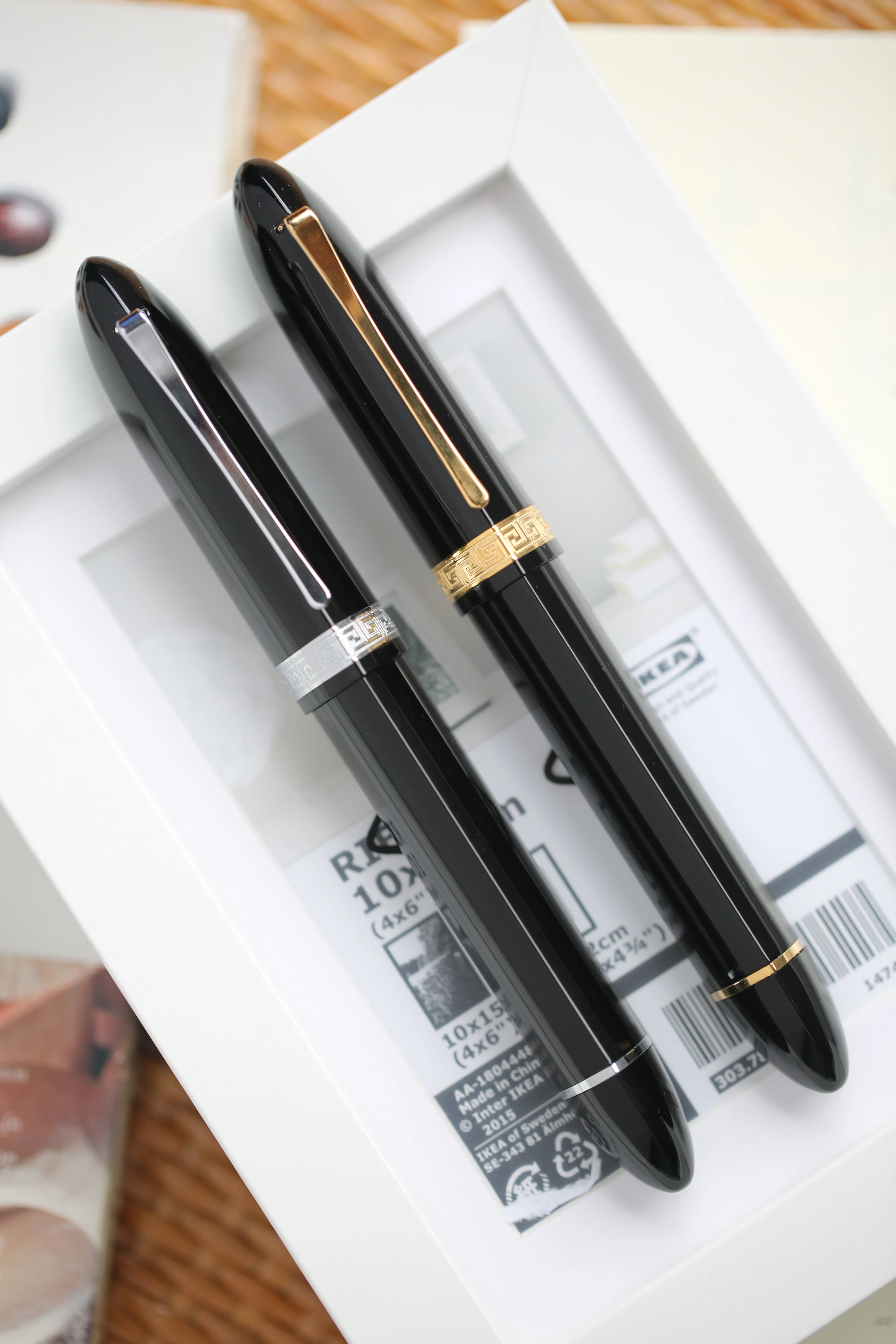 Moonman V60 Triangular Piston Fountain Pen – Ergonomic Extra Fine Writing Instrument with Resin Body And Gift Box (Black With Golden Trim & Clip) - Image 5