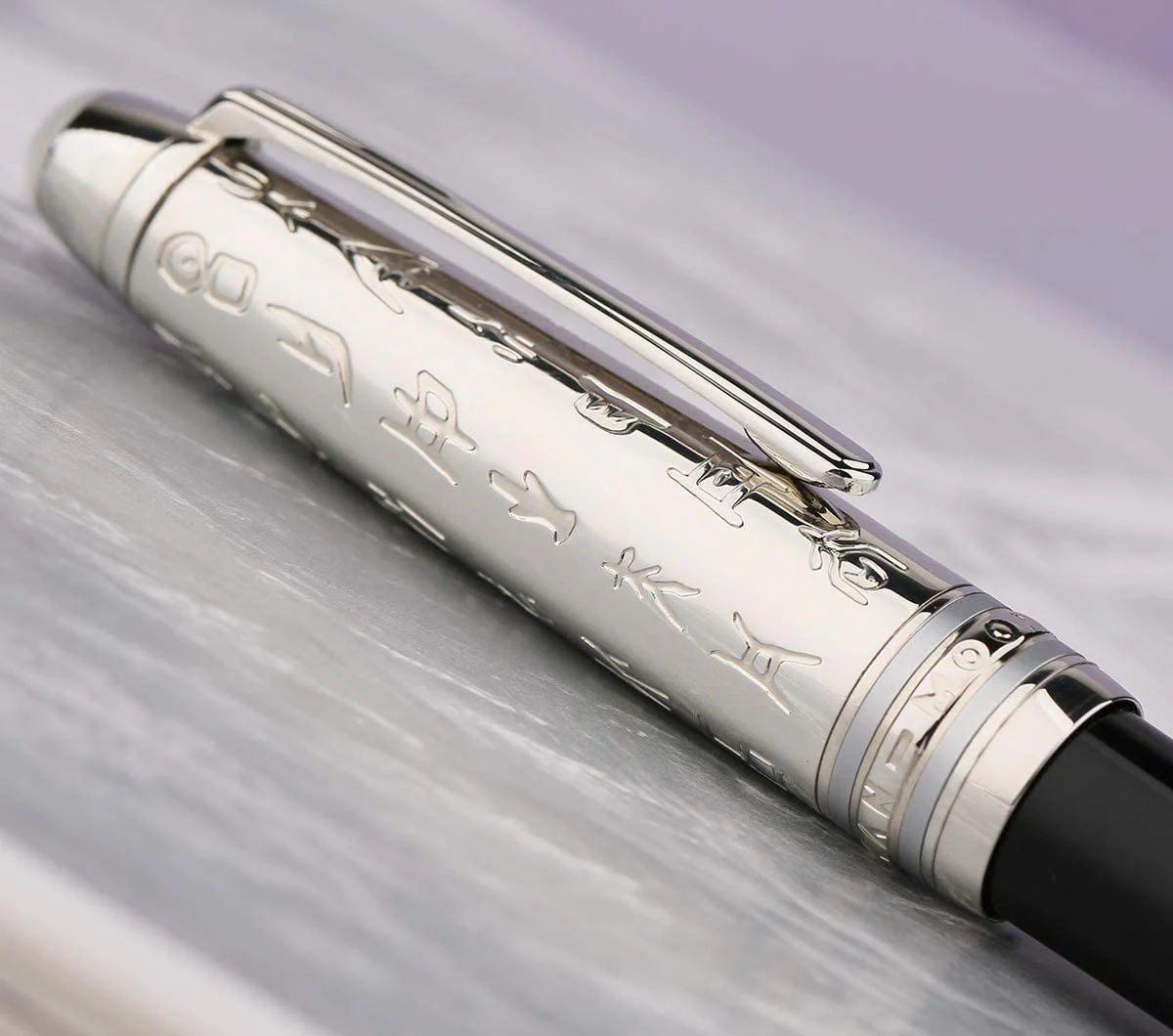 Moonman P135 Red Resin Fountain Pen Small Bent Nib, Beautiful Desert Eagle Metal Pen Cap Pearl Top (Black) - Image 3